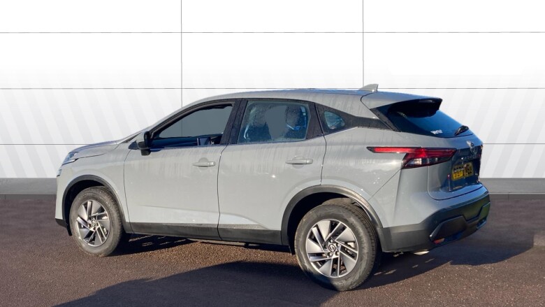 Nissan Qashqai 1.3 DiG-T MH Acenta Premium 5dr Petrol Hatchback